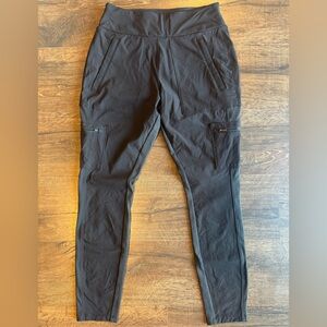 Women’s Athleta Headlands Hybrid Cargo Pant